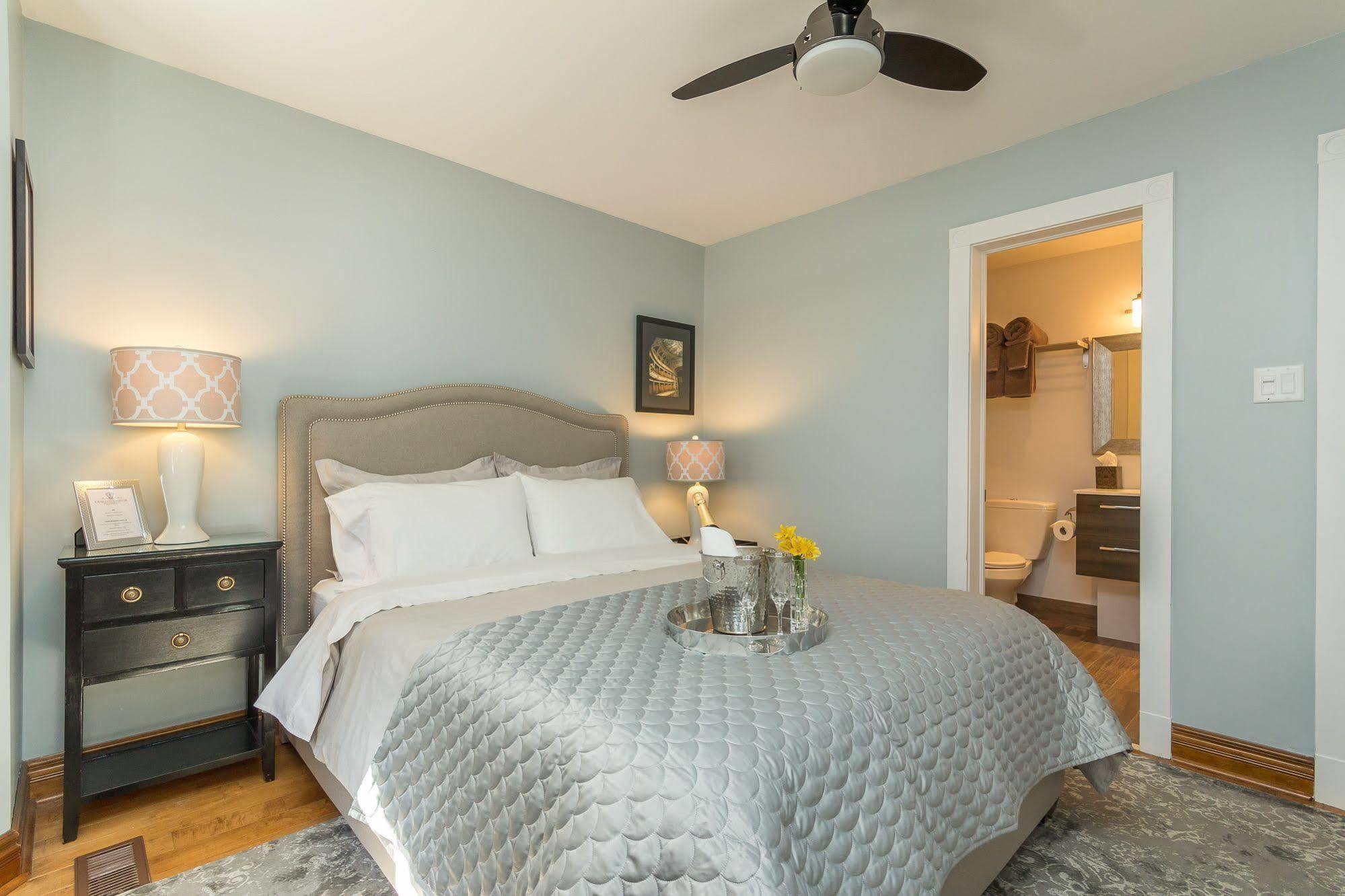 Craigleith Manor Bed & Breakfast คอลลิงวูด ภายนอก รูปภาพ